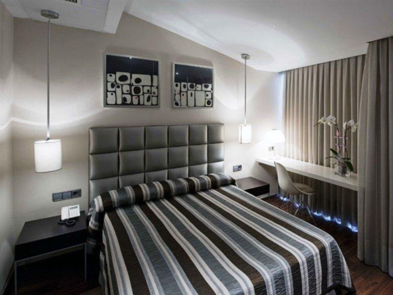 Negresco Gran Via Hotel Madrid Buitenkant foto